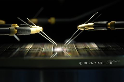 IMTEK - Institut fr Mikrosystemtechnik - Automatisierte Vermessung von CMOS- integrierten Mikrosensoren