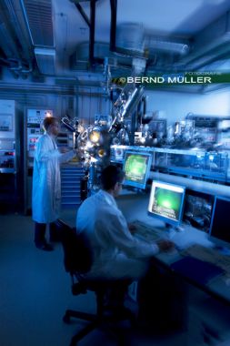 Universität Augsburg - Institut für Physik - Laserpulse für Oxide